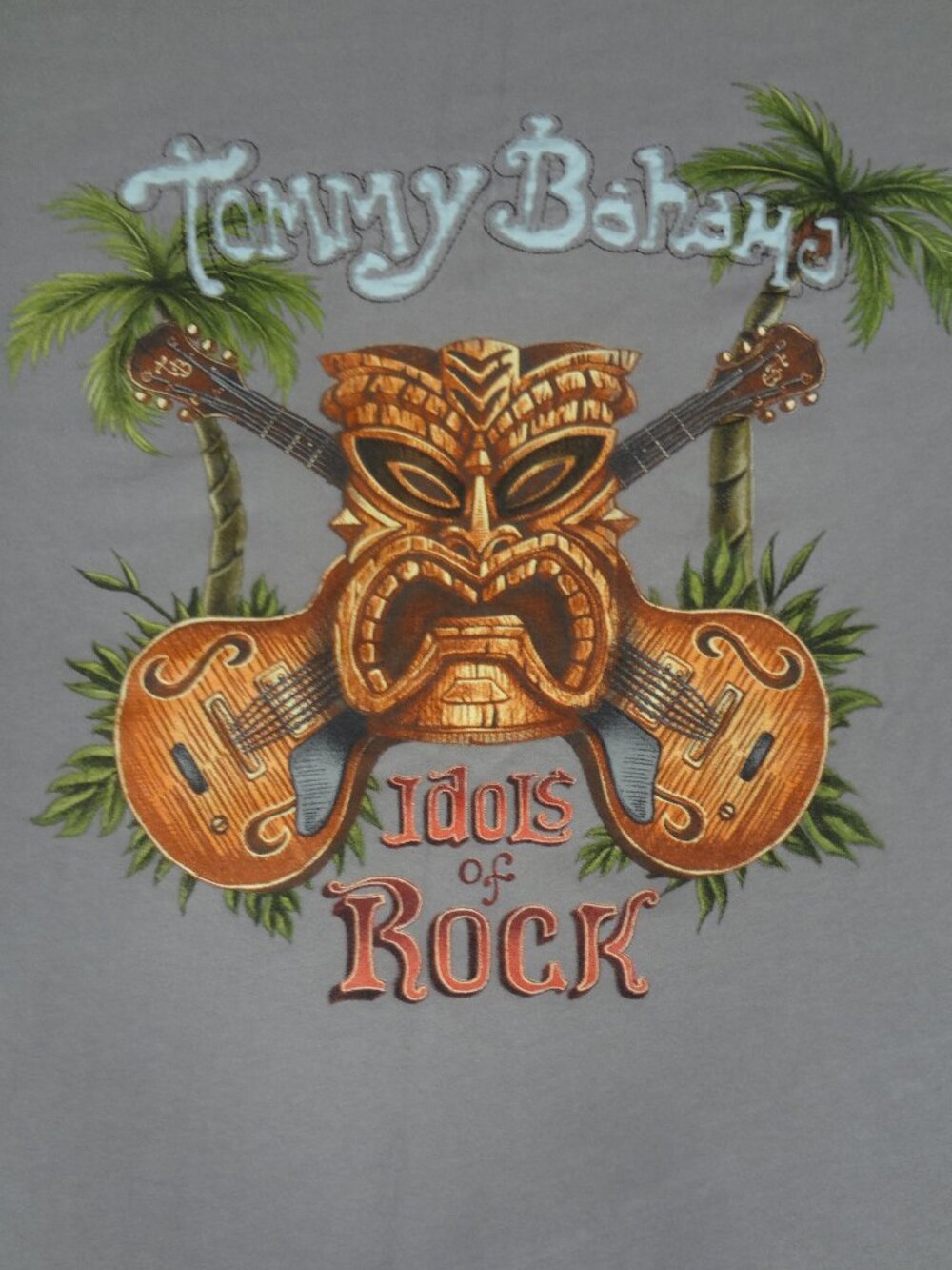 TOMMY BAHAMA TIKI GUITARS IDOLS OF ROCK - GRAY LARGE T-SHIRT M69 *SPOT C PICS